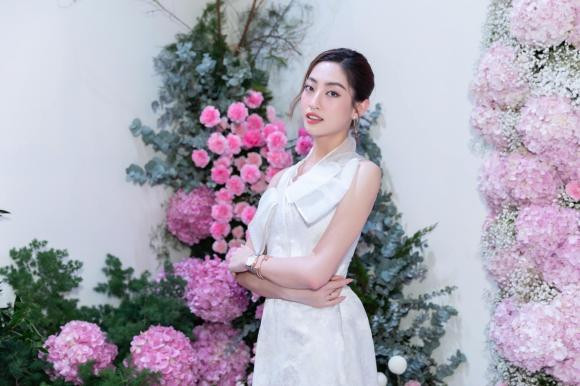 Sao Việt bắt được hoa cưới nhanh chóng “chốt đơn” - Hình 13 Sao Viet bat duoc hoa cuoi nhanh chong “chot don”-Hinh-13