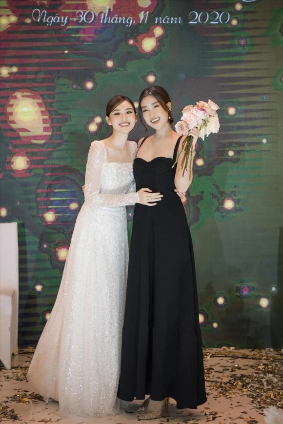 Sao Việt bắt được hoa cưới nhanh chóng “chốt đơn” - Hình 7 Sao Viet bat duoc hoa cuoi nhanh chong “chot don”-Hinh-7