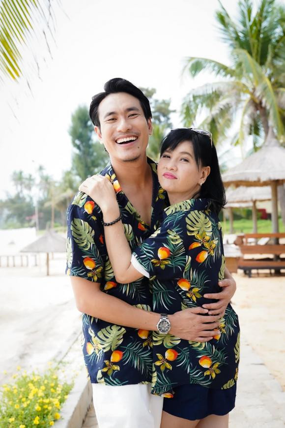 Sao Việt bắt được hoa cưới nhanh chóng “chốt đơn” - Hình 25 Sao Viet bat duoc hoa cuoi nhanh chong “chot don”-Hinh-25