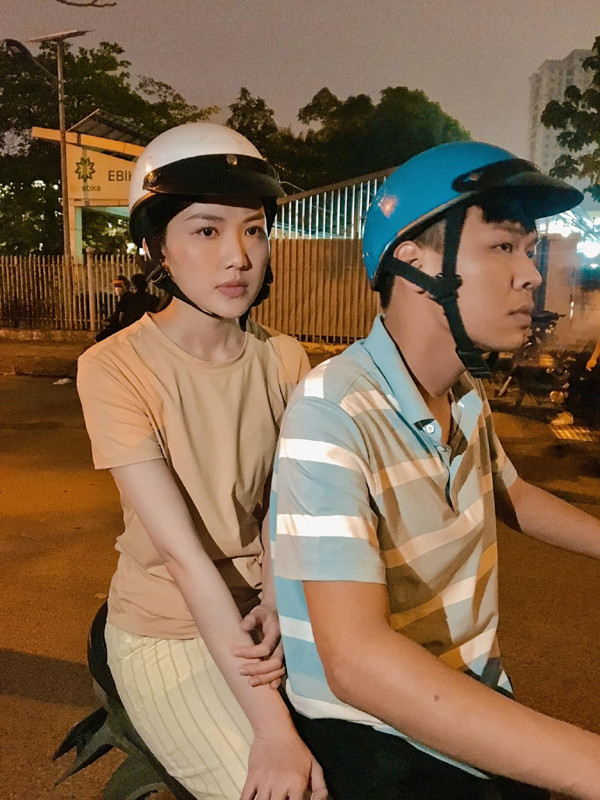Trợ lý “Cô Đẩu” Táo quân 2023: Đời tư bên vợ diễn viên múa - Hình 2 Tro ly “Co Dau” Tao quan 2023: Doi tu ben vo dien vien mua-Hinh-2