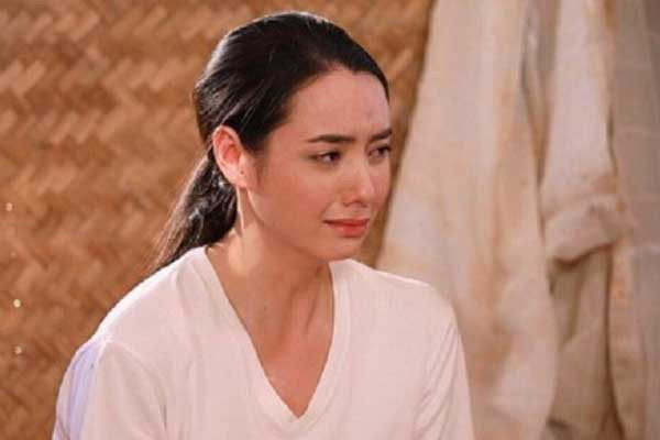 Bạn thân đến nhà ăn cơm, tôi phát hiện bị cắm sừng Ban than den nha an com, toi phat hien bi cam sung