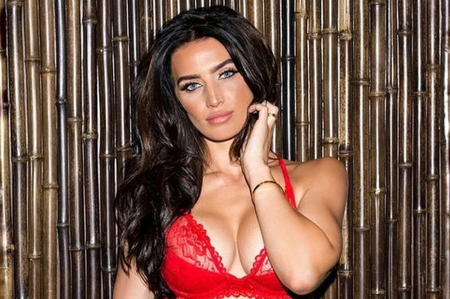 Tình cảnh đối lập của các dàn WAGs tại World Cup 2022 Tinh canh doi lap cua cac dan WAGs tai World Cup 2022