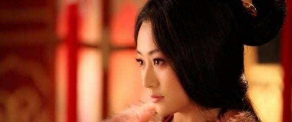 Hoàng hậu xinh đẹp lần lượt bị 6 Hoàng đế chiếm giữ là ai? - Hình 7 Hoang hau xinh dep lan luot bi 6 Hoang de chiem giu la ai?-Hinh-7