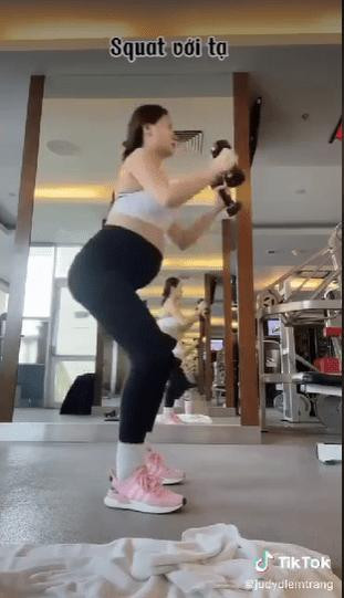 Bầu vượt mặt Á hậu Diễm Trang vẫn nâng tạ như bỡn - Hình 2 Bau vuot mat A hau Diem Trang van nang ta nhu bon-Hinh-2