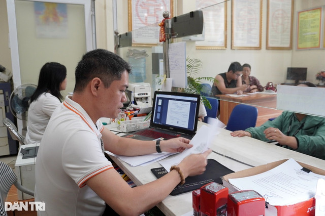 Mức lương thấp nhất của công chức trước và sau khi cải cách tiền lương - Hình 2 Muc luong thap nhat cua cong chuc truoc va sau khi cai cach tien luong-Hinh-2