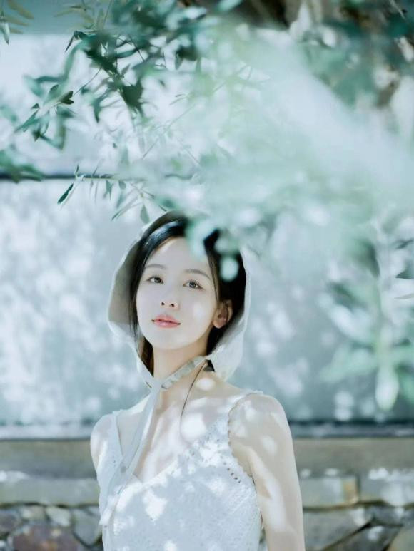 “Mỹ nhân đẹp nhất học đường' làng giải trí Cbiz, không có đối thủ! - Hình 9 “My nhan dep nhat hoc duong' lang giai tri Cbiz, khong co doi thu!-Hinh-9