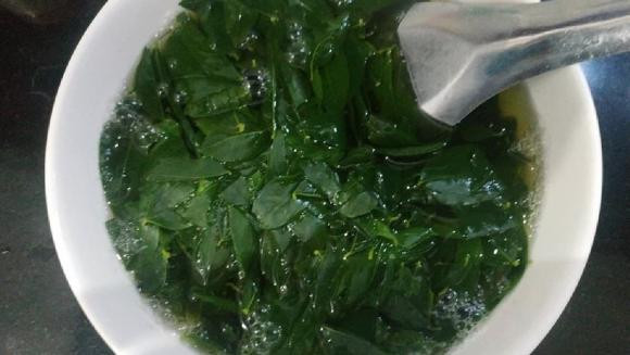 Rau ngót có 'tác dụng phụ' nguy hiểm, không phải cứ thích là ăn - Hình 3 Rau ngot co 'tac dung phu' nguy hiem, khong phai cu thich la an-Hinh-3