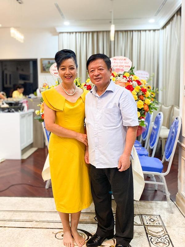 NSƯT Chiều Xuân tuổi hưu viên mãn bên chồng nhạc sĩ tài hoa - Hình 7 NSUT Chieu Xuan tuoi huu vien man ben chong nhac si tai hoa-Hinh-7