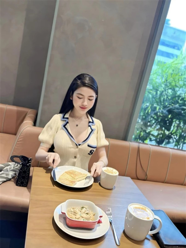 Quang Hải - Chu Thanh Huyền nói lời yêu quá ngọt - Hình 3 Quang Hai - Chu Thanh Huyen noi loi yeu qua ngot-Hinh-3