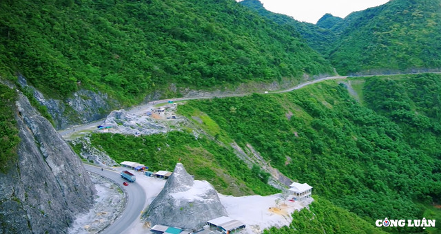 Khám phá Đèo Đá Trắng, nơi như tuyết phủ quanh năm tại Hòa Bình - Hình 2 Kham pha Deo Da Trang, noi nhu tuyet phu quanh nam tai Hoa Binh-Hinh-2