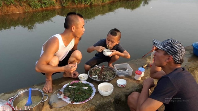 Những kênh Youtube gây tranh cãi nhưng vẫn bội thu bạc tỷ? - Hình 8 Nhung kenh Youtube gay tranh cai nhung van boi thu bac ty?-Hinh-8
