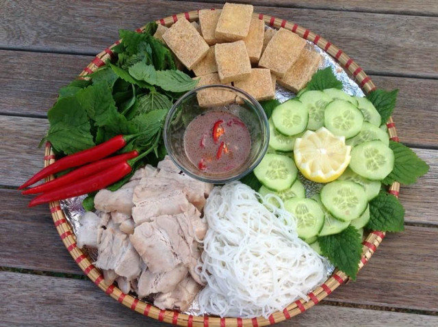 Cách kiểm tra bún độc hại, nhiều hàn the - Hình 2 Cach kiem tra bun doc hai, nhieu han the-Hinh-2