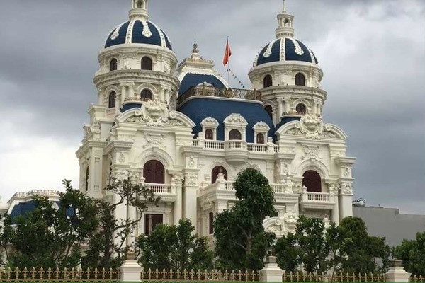 Cặp biệt thự hàng chục triệu đô và thú chơi sang của đại gia Phát “Dầu” ảnh 13 Cặp biệt thự hàng chục triệu đô và thú chơi sang của đại gia Phát “Dầu” ảnh 13