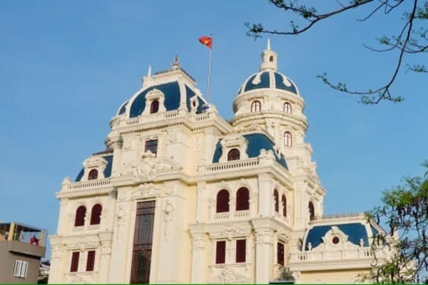 Cặp biệt thự hàng chục triệu đô và thú chơi sang của đại gia Phát “Dầu” ảnh 14 Cặp biệt thự hàng chục triệu đô và thú chơi sang của đại gia Phát “Dầu” ảnh 14