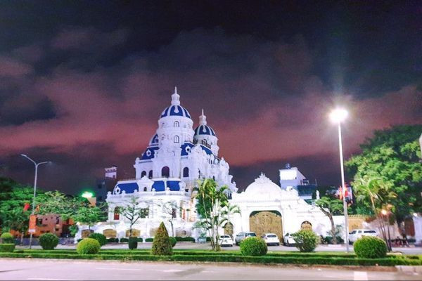 Cặp biệt thự hàng chục triệu đô và thú chơi sang của đại gia Phát “Dầu” ảnh 12 Cặp biệt thự hàng chục triệu đô và thú chơi sang của đại gia Phát “Dầu” ảnh 12