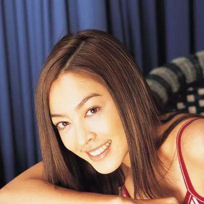 Loạt mỹ nhân dính "ảnh nóng" Trần Quán Hy: Tình duyên khổ ải, xuống tóc đi tu - Hình 10 Loat my nhan dinh