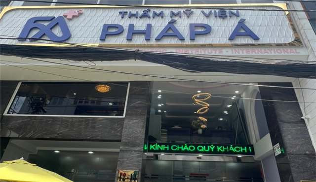 Công ty TNHH Thẩm mỹ viện FA Plus ngay tại trung tâm Quận 1 quảng cáo và hành nghề trái phép gây tai biến cho người bệnh - Ảnh: Sở Y tế TP HCM