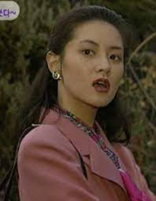 Giật mình với ảnh thời xưa cũ của 'nàng Dae Jang Geum' - Hình 4 Giat minh voi anh thoi xua cu cua 'nang Dae Jang Geum'-Hinh-4