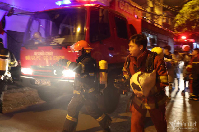 Cháy chung cư mini ở Hà Nội, nhiều người tử vong - Hình 9 Chay chung cu mini o Ha Noi, nhieu nguoi tu vong-Hinh-9