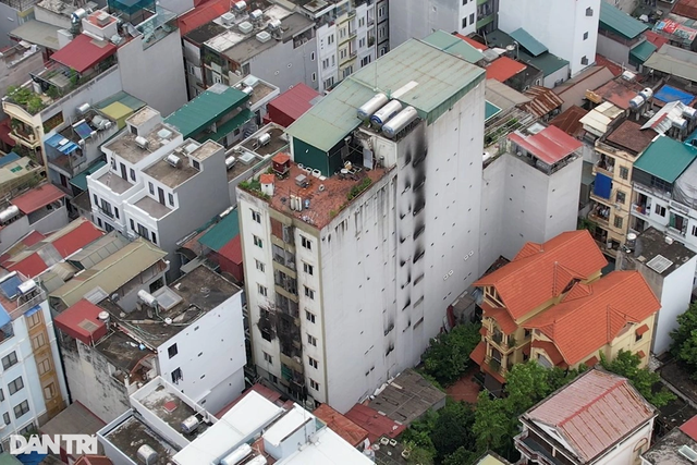 Đống tro tàn ám ảnh bên trong chung cư mini bị cháy ở Hà Nội - Hình 13 Dong tro tan am anh ben trong chung cu mini bi chay o Ha Noi-Hinh-13