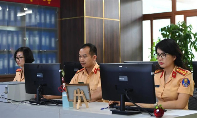 Đấu giá biển số ô tô: Biển số 19A-555.55 được trả 2,14 tỷ đồng - Hình 2 Dau gia bien so o to: Bien so 19A-555.55 duoc tra 2,14 ty dong-Hinh-2