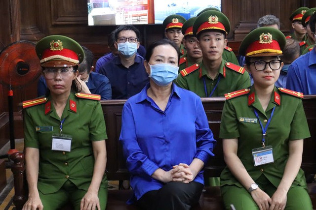 Giai đoạn 2 vụ Vạn Thịnh Phát: Bà Trương Mỹ Lan bị tuyên án chung thân - Hình 2 Giai doan 2 vu Van Thinh Phat: Ba Truong My Lan bi tuyen an chung than-Hinh-2
