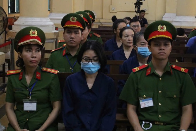 Giai đoạn 2 vụ Vạn Thịnh Phát: Bà Trương Mỹ Lan bị tuyên án chung thân - Hình 5 Giai doan 2 vu Van Thinh Phat: Ba Truong My Lan bi tuyen an chung than-Hinh-5