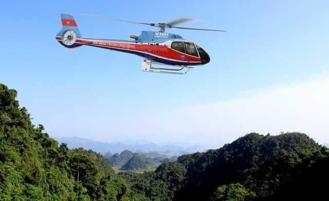 Tour đi trực thăng ở Hạ Long được bảo hiểm lên đến 30 triệu USD/vụ - Hình 3 Tour di truc thang o Ha Long duoc bao hiem len den 30 trieu USD/vu-Hinh-3