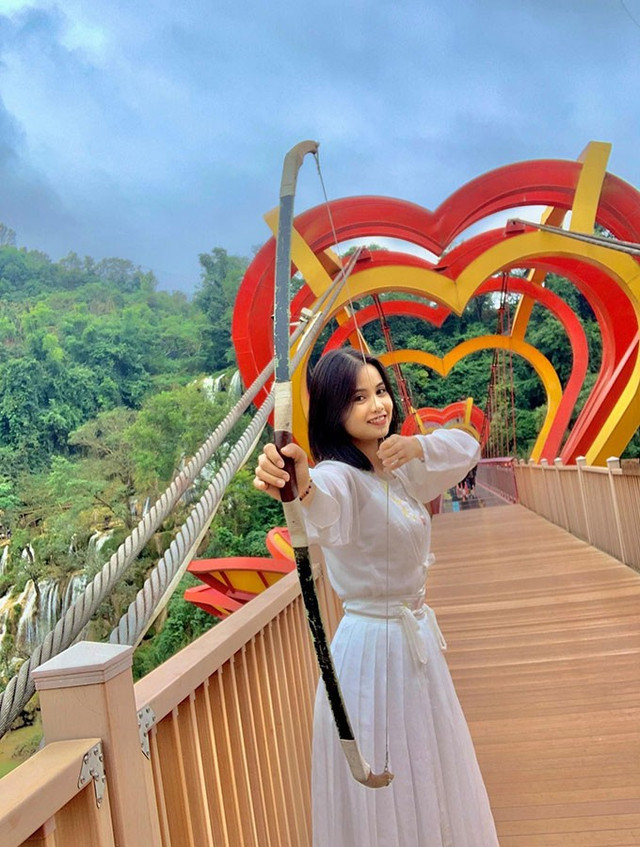 Nữ cung thủ Việt Nam khoe dáng cực 'cháy' trên bãi biển - Hình 2 Nu cung thu Viet Nam khoe dang cuc 'chay' tren bai bien-Hinh-2