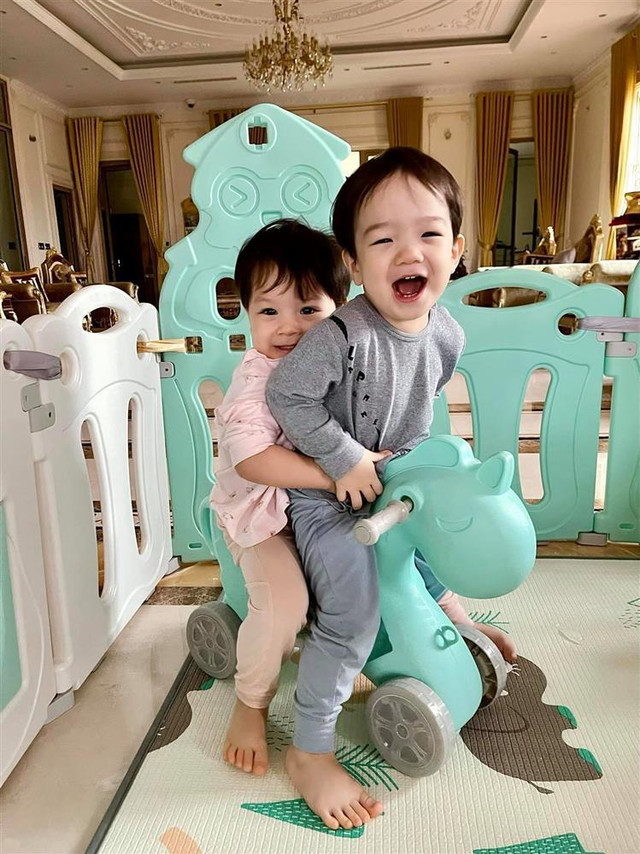 Cuộc sống làm bố đơn thân của con trai bầu Hiển - Hình 7 Cuoc song lam bo don than cua con trai bau Hien-Hinh-7