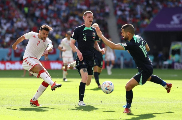 Tunisia 0-1 Australia: Nuôi tiếp hi vọng đi tiếp - Hình 3 Tunisia 0-1 Australia: Nuoi tiep hi vong di tiep-Hinh-3