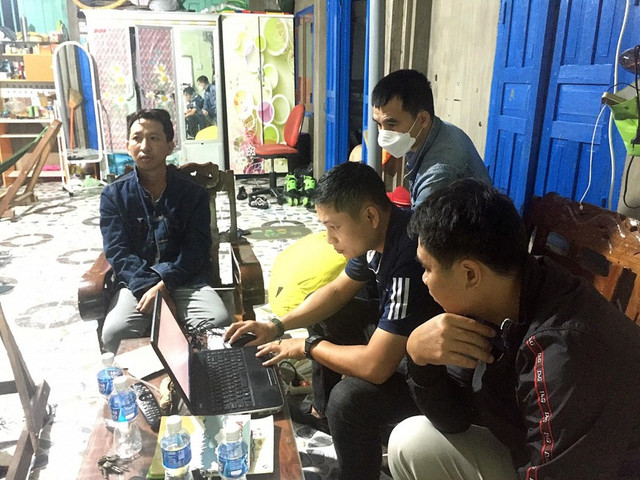Công an khuyến cáo 1 nhóm chuyên dụ dỗ đại gia sập bẫy cờ bạc bịp Cong an khuyen cao 1 nhom chuyen du do dai gia sap bay co bac bip