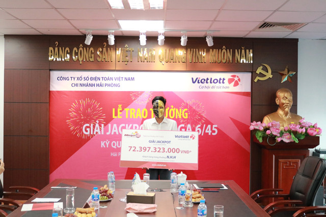 Vietlott lên tiếng trước tin đồn "một người 2 lần lĩnh độc đắc" Vietlott len tieng truoc tin don