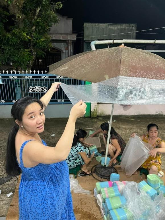 Sắp sinh, bà xã Lê Dương Bảo Lâm suy sụp vì bị "bom hàng" - Hình 4 Sap sinh, ba xa Le Duong Bao Lam suy sup vi bi