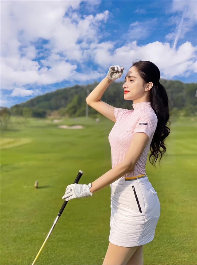 Hương Giang chi số tiền bằng cả căn nhà cho sở thích chơi golf - Hình 4 Huong Giang chi so tien bang ca can nha cho so thich choi golf-Hinh-4