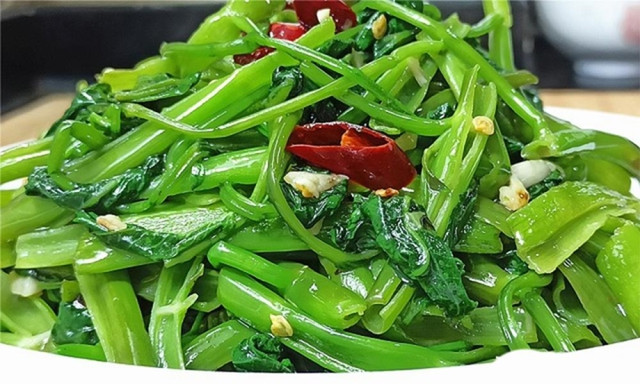 Mẹo xào rau muống ngon không kém nhà hàng, quán nhậu Meo xao rau muong ngon khong kem nha hang, quan nhau