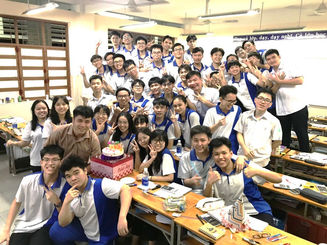 Lớp học có 36/39 học sinh đạt trên 27 điểm xét tuyển vào đại học - Hình 2 Lop hoc co 36/39 hoc sinh dat tren 27 diem xet tuyen vao dai hoc-Hinh-2