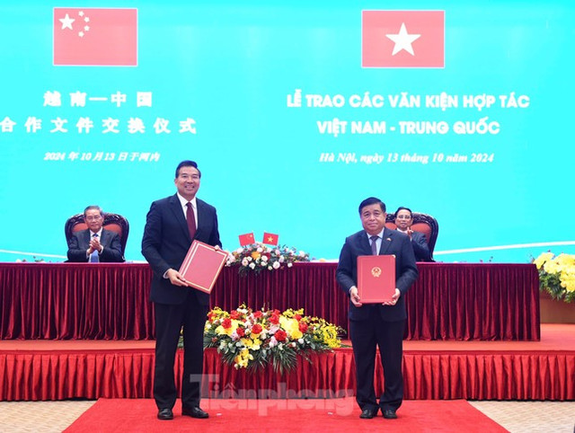 Việt Nam - Trung Quốc ký 10 thoả thuận hợp tác song phương Viet Nam - Trung Quoc ky 10 thoa thuan hop tac song phuong