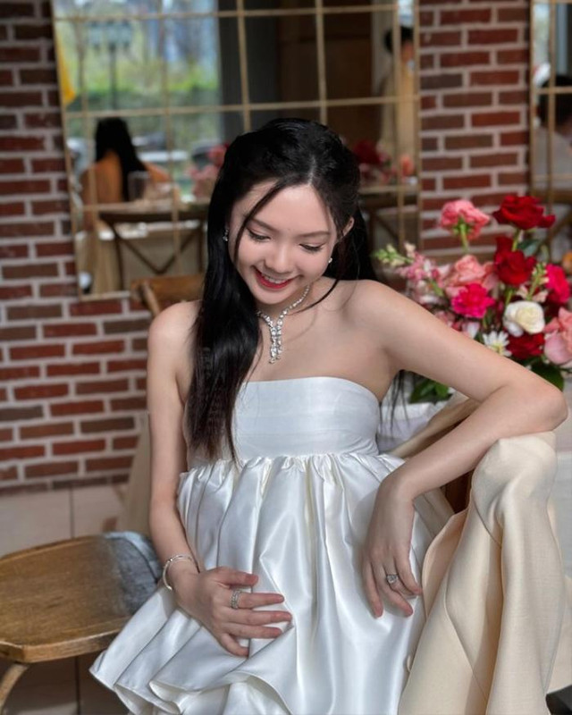 Cuộc sống hiện tại của cô dâu An Giang nhận hồi môn 100 tỷ - Hình 3 Cuoc song hien tai cua co dau An Giang nhan hoi mon 100 ty-Hinh-3