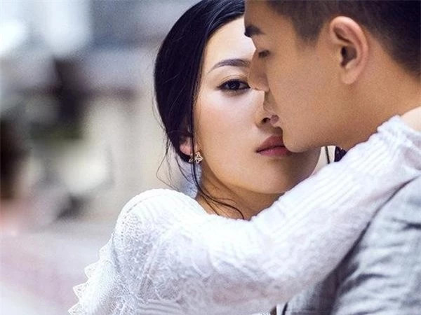 Chồng đòi đi du lịch một mình, vợ xem ipad phát hiện lý do Chong doi di du lich mot minh, vo xem ipad phat hien ly do