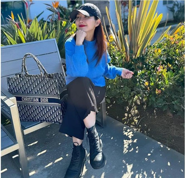 Cuộc sống hiện tại của 2 mỹ nhân Việt rời showbiz sang Mỹ - Hình 2 Cuoc song hien tai cua 2 my nhan Viet roi showbiz sang My-Hinh-2