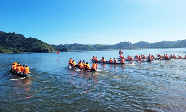 Sau Tết, du khách vẫn nườm nượp kéo lên Đà Lạt - Hình 5 Sau Tet, du khach van nuom nuop keo len Da Lat-Hinh-5
