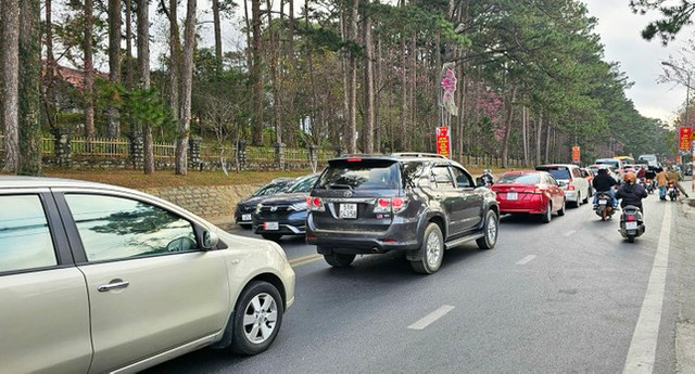 Sau Tết, du khách vẫn nườm nượp kéo lên Đà Lạt Sau Tet, du khach van nuom nuop keo len Da Lat
