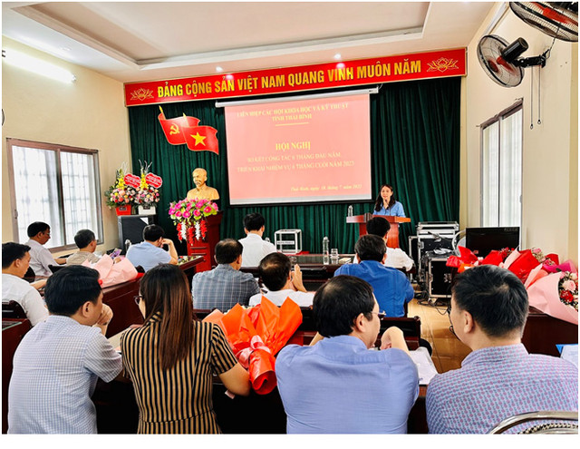 Thái Bình: Bà Trần Thị Hòa làm Chủ tịch Liên hiệp các Hội KH & KT tỉnh khóa V Thai Binh: Ba Tran Thi Hoa lam Chu tich Lien hiep cac Hoi KH & KT tinh khoa V
