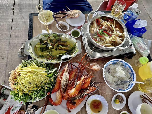 Chàng trai đạp xe xuyên Việt 74 ngày, nửa năm giảm 30kg - Hình 8 Chang trai dap xe xuyen Viet 74 ngay, nua nam giam 30kg-Hinh-8