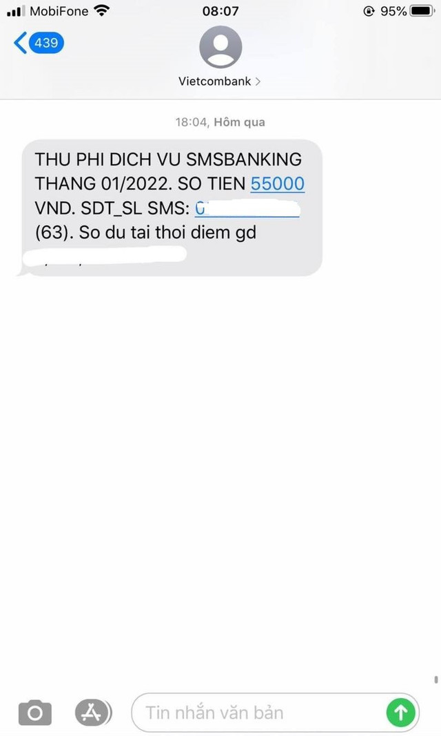 Ngân hàng tăng phí tin nhắn SMS, khách rủ nhau hủy dịch vụ Ngan hang tang phi tin nhan SMS, khach ru nhau huy dich vu