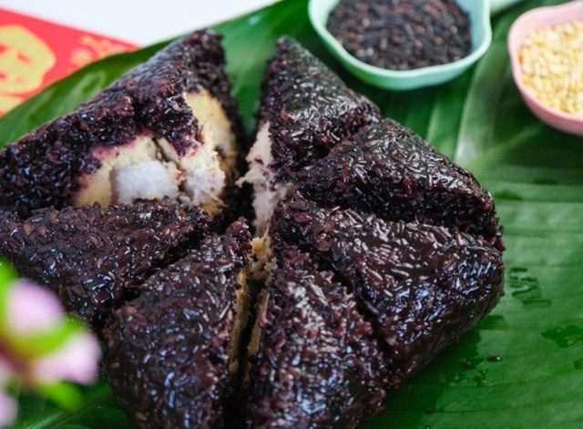 Bất ngờ với những loại bánh chưng độc lạ ở Việt Nam - Hình 6 Bat ngo voi nhung loai banh chung doc la o Viet Nam-Hinh-6