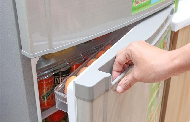 Tủ lạnh chạy bị hao điện, làm theo cách này để tiết kiệm, giảm tiền triệu - Hình 2 Tu lanh chay bi hao dien, lam theo cach nay de tiet kiem, giam tien trieu-Hinh-2