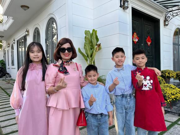 Từng xích mích hậu ly hôn, Hằng Túi gây chú ý khi đăng ảnh chồng cũ - Hình 5 Tung xich mich hau ly hon, Hang Tui gay chu y khi dang anh chong cu-Hinh-5
