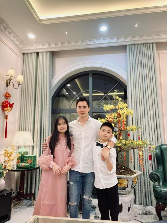 Từng xích mích hậu ly hôn, Hằng Túi gây chú ý khi đăng ảnh chồng cũ Tung xich mich hau ly hon, Hang Tui gay chu y khi dang anh chong cu